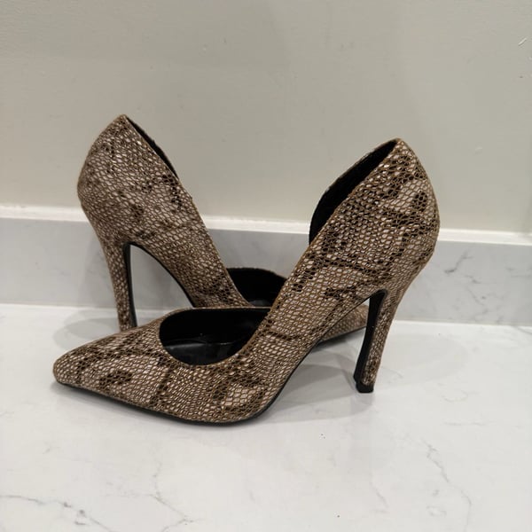 Snake Print Pointed Toe D'Orsay Pumps