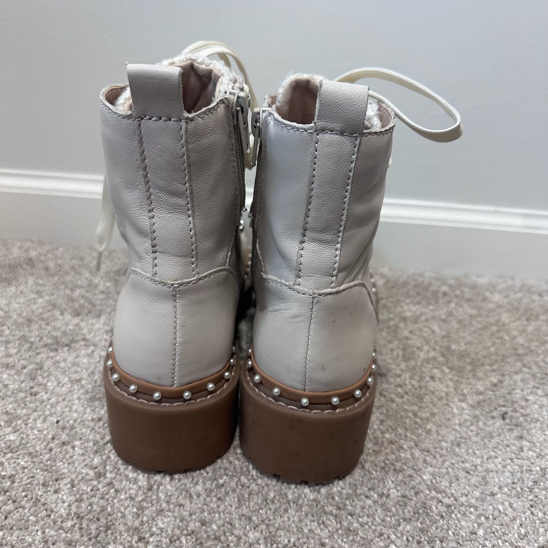Steve Madden Rainier Leather Bone White Combat Boots with Pearl Stud Trim, Sz 8 6