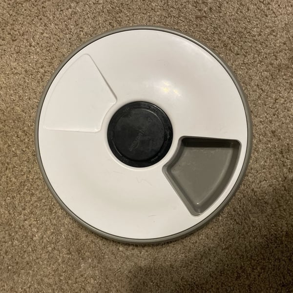 Amazon Basics Automatic Electronic 6-Meal Timed Pet Feeder for Dogs and Cats with LCD Display