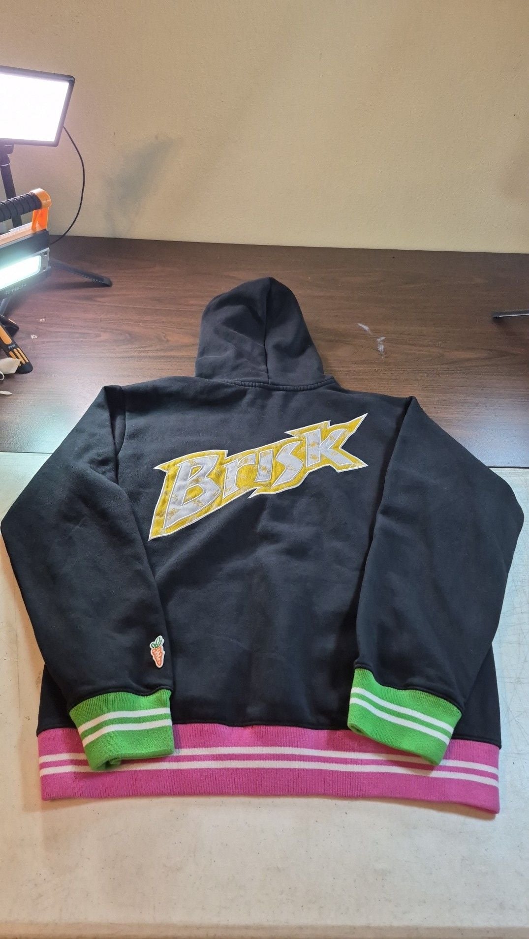 Carrots x Brisk Collab Embroidered Hoodie Black/Pink/Green M 10