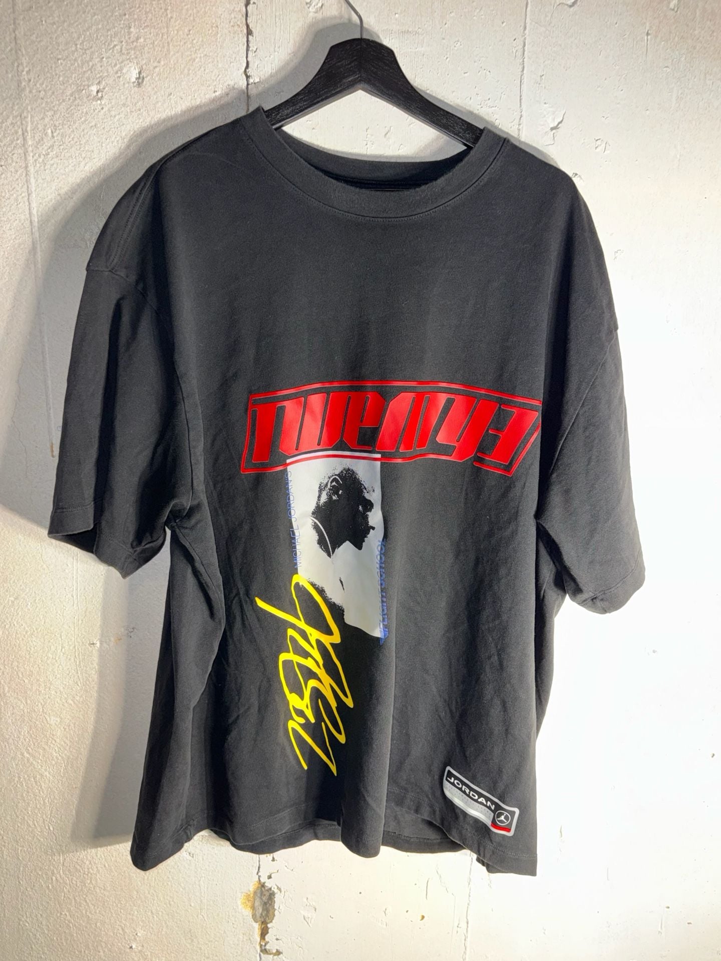 Jordan Mens Flight Essentials Oversized Graphic T-Shirt Black HJ2366-010 2