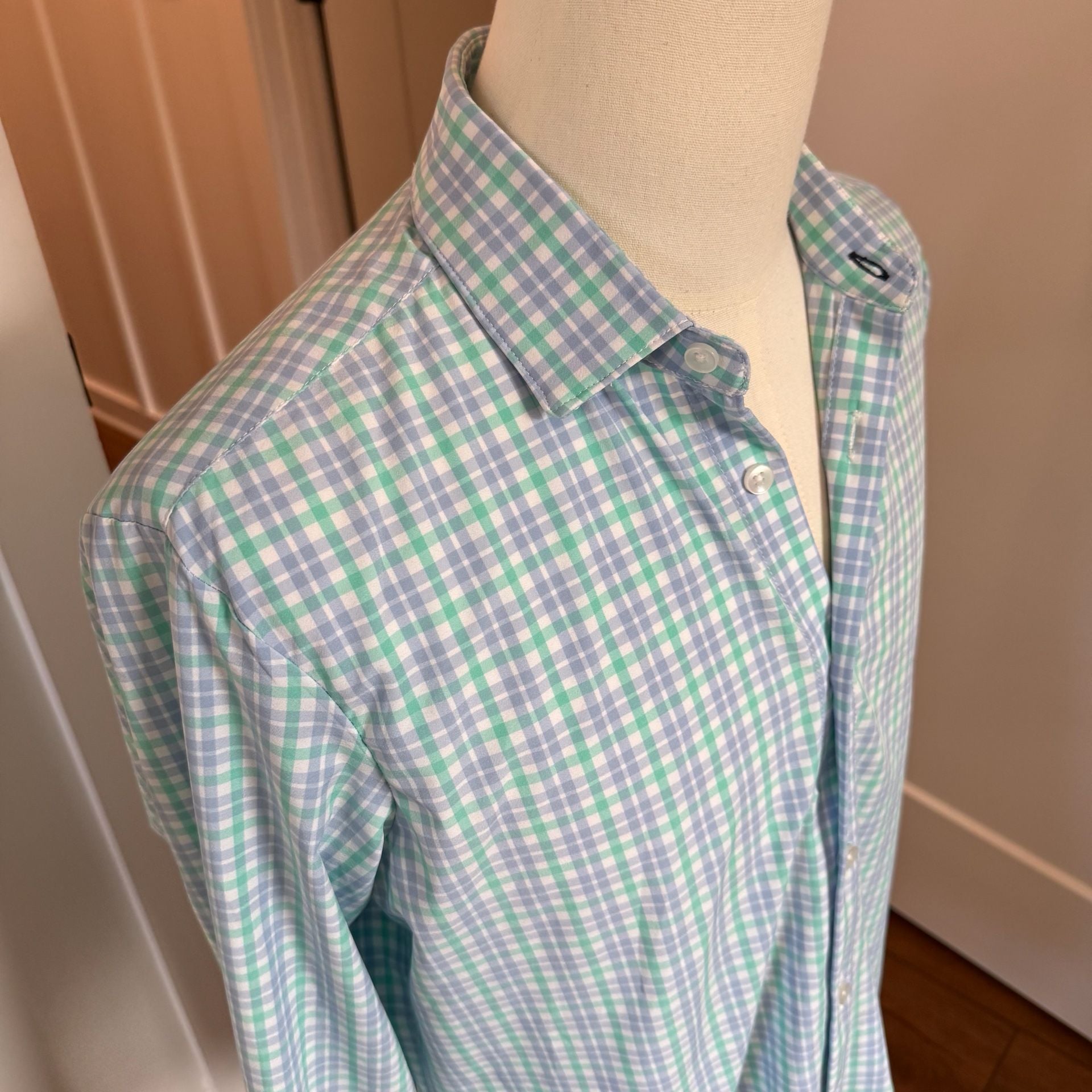 Mizzen+Main Leeward Trim Fit Performance Button Down Shirt in Blue and Green Check 4