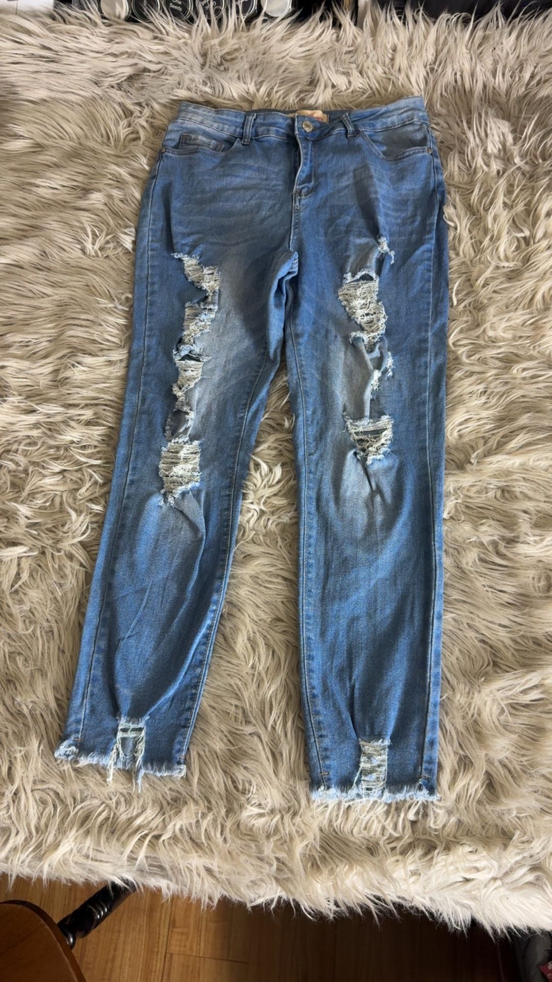 Elite Jeans Light Wash Destructed Skinny Jeans Size 11/30 1