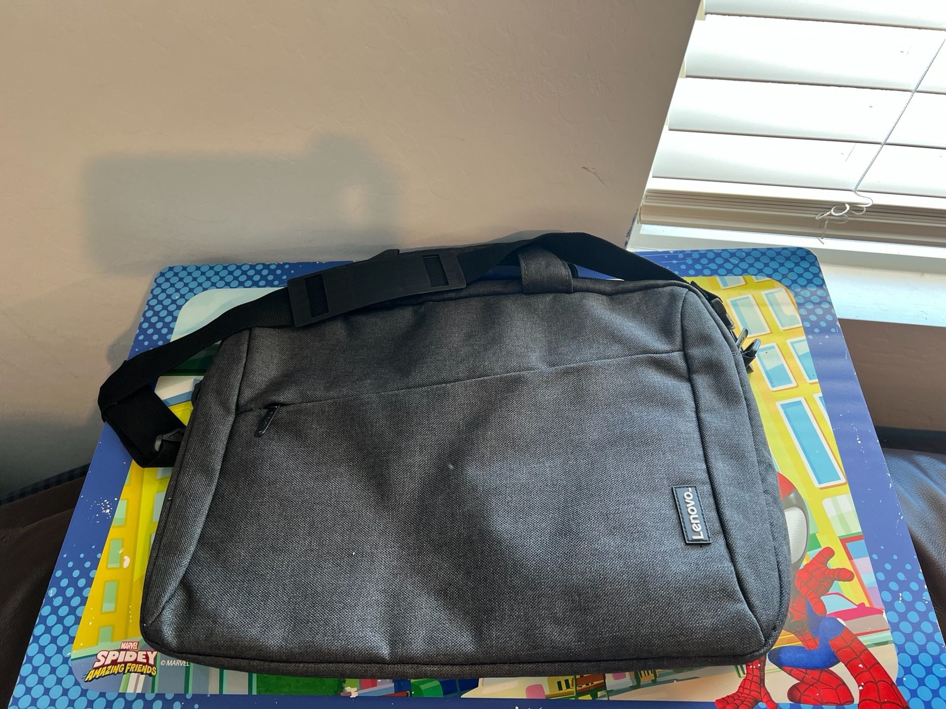 Lenovo 15.6 Inch Laptop Casual Toploader T210 Case Messenger Bag Grey 2