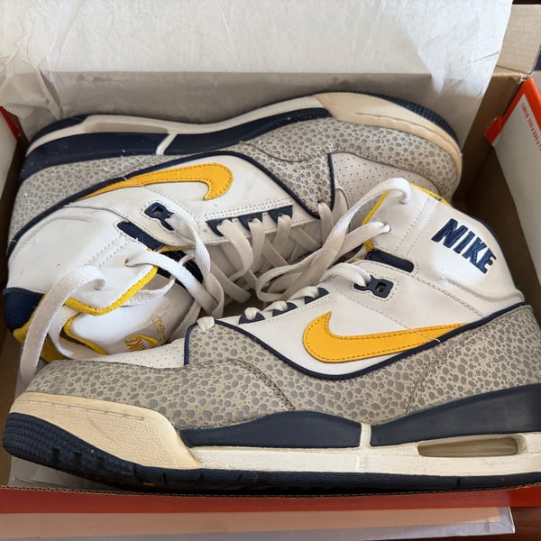 Nike Air Assault High White Navy Varsity Maize 2007 Safari Print 315064-171