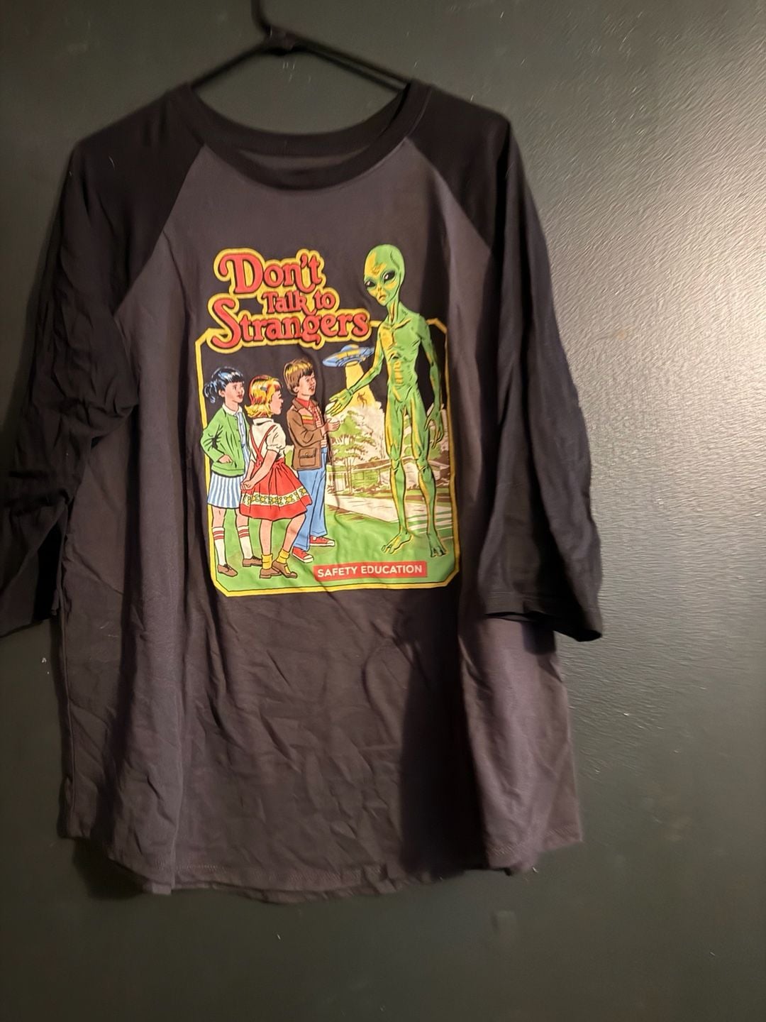 Steven Rhodes Don't Talk To Strangers Alien Baseball Raglan T-Shirt 2