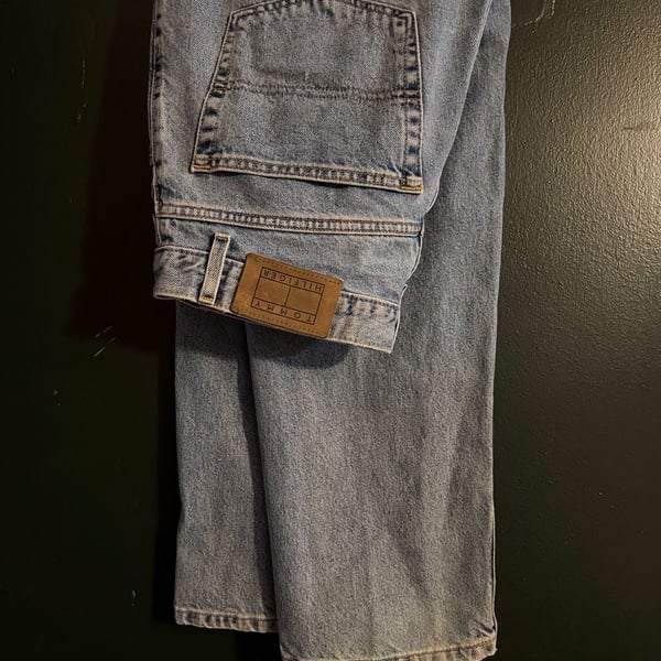 Vintage Tommy Hilfiger Tommy Jeans 90s Baggy Light Wash Denim Pant Size 34/30