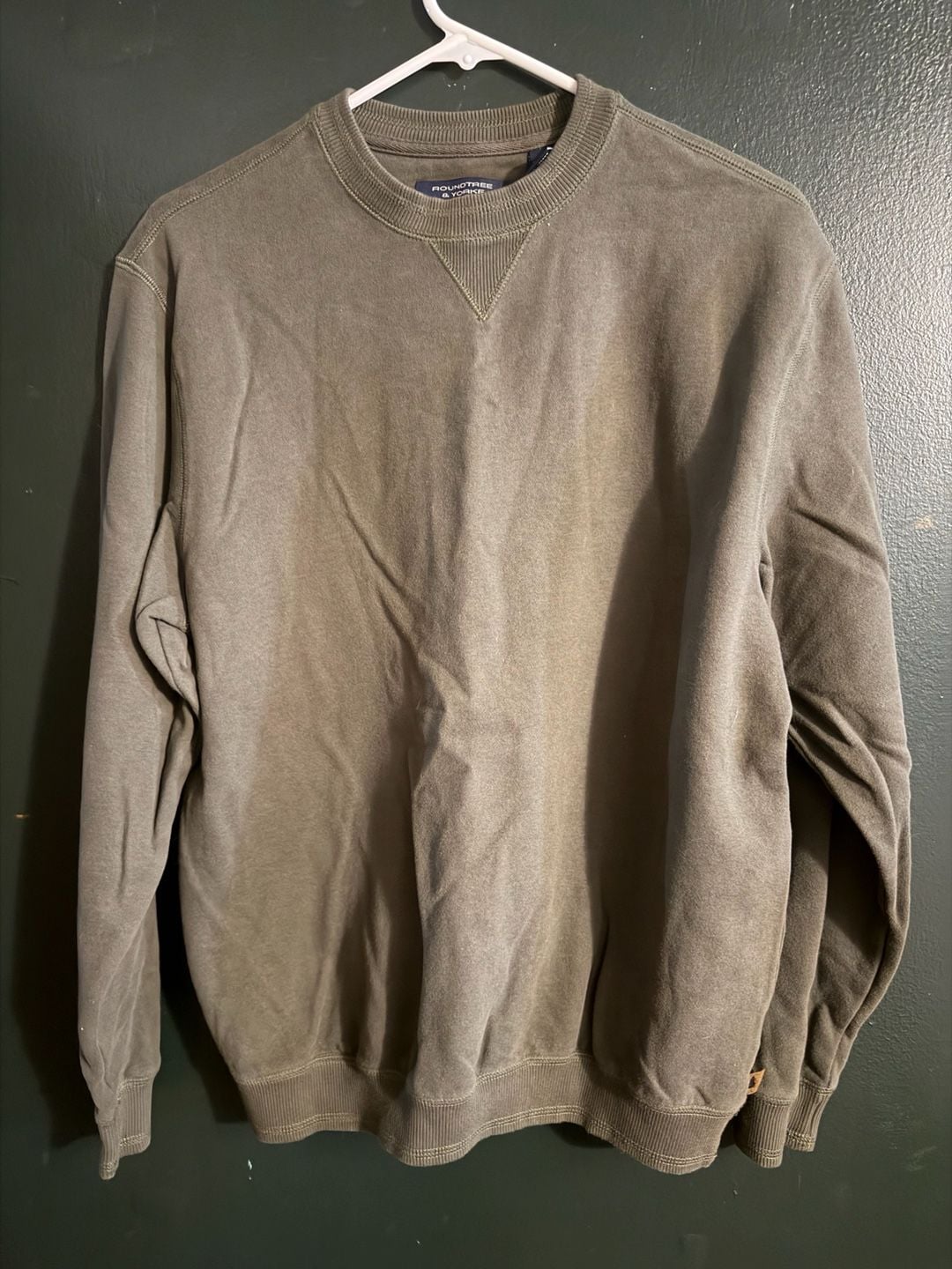 Roundtree & Yorke Outdoors Men's Cotton Blend Fleece Crewneck Sweatshirt Olive Green 4