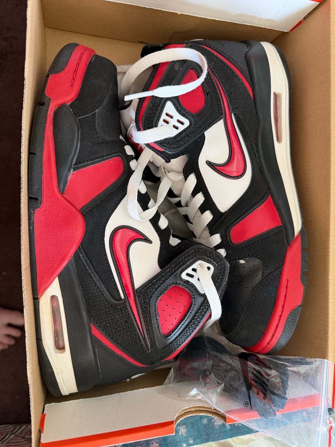 Nike Air Flight Falcon Black Red White 397204-066 Size 9 2