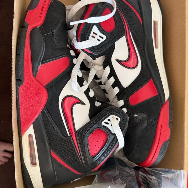 Nike Air Flight Falcon Black Red White 397204-066 Size 9