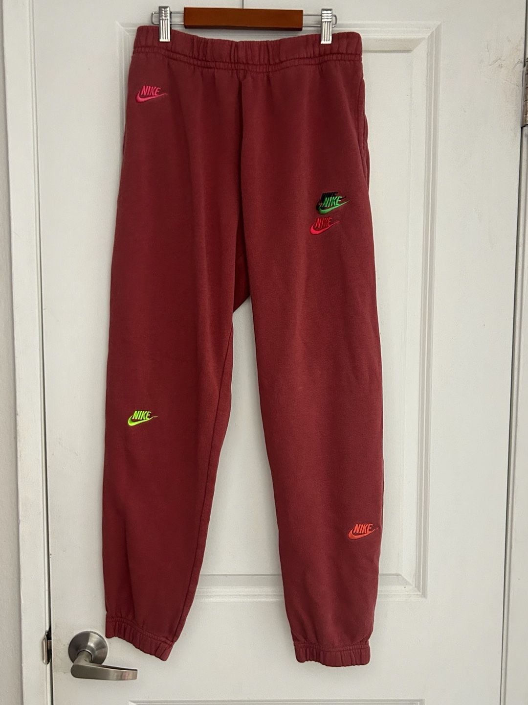 Nike Sportswear Sport Essentials Fleece Multi-Logo Jogger Pants Red 2