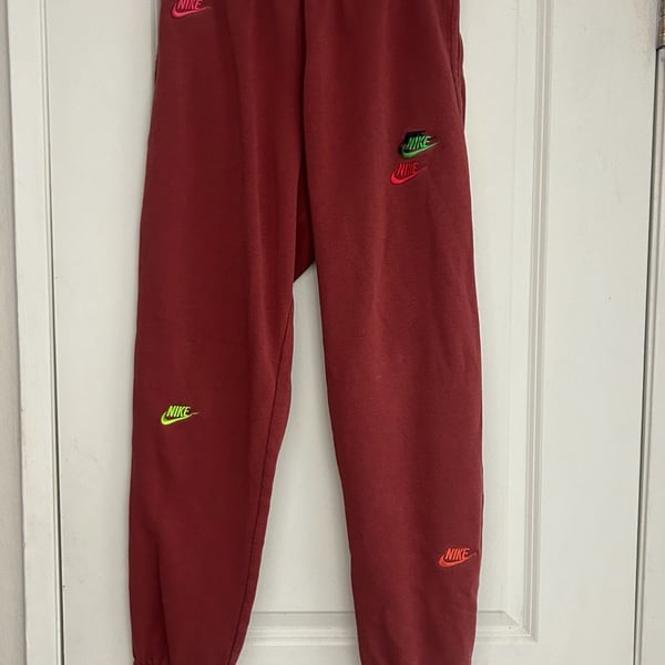 Nike Sportswear Sport Essentials Fleece Multi-Logo Jogger Pants Red