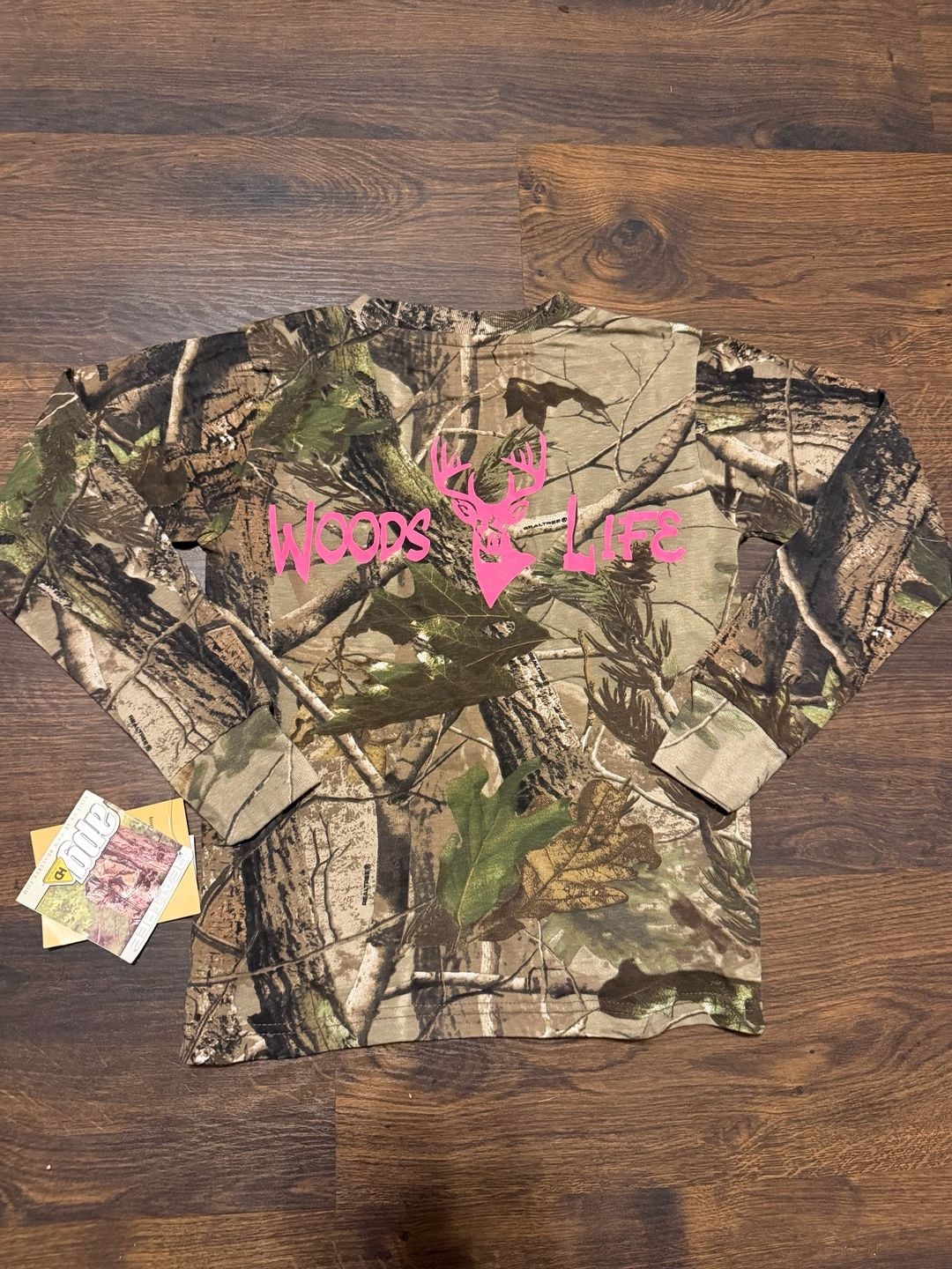 New with Tags Ranger Youth Realtree AP Green Long Sleeve Camo Tee with Pink Woods Life Graphics Size M 8/10 4