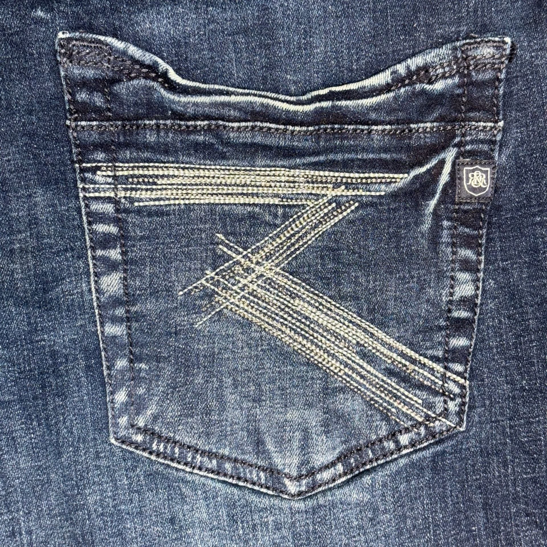 Rock & Republic Men's Straight Fit Stretch Denim Jeans 36x30 Blue Wash 10