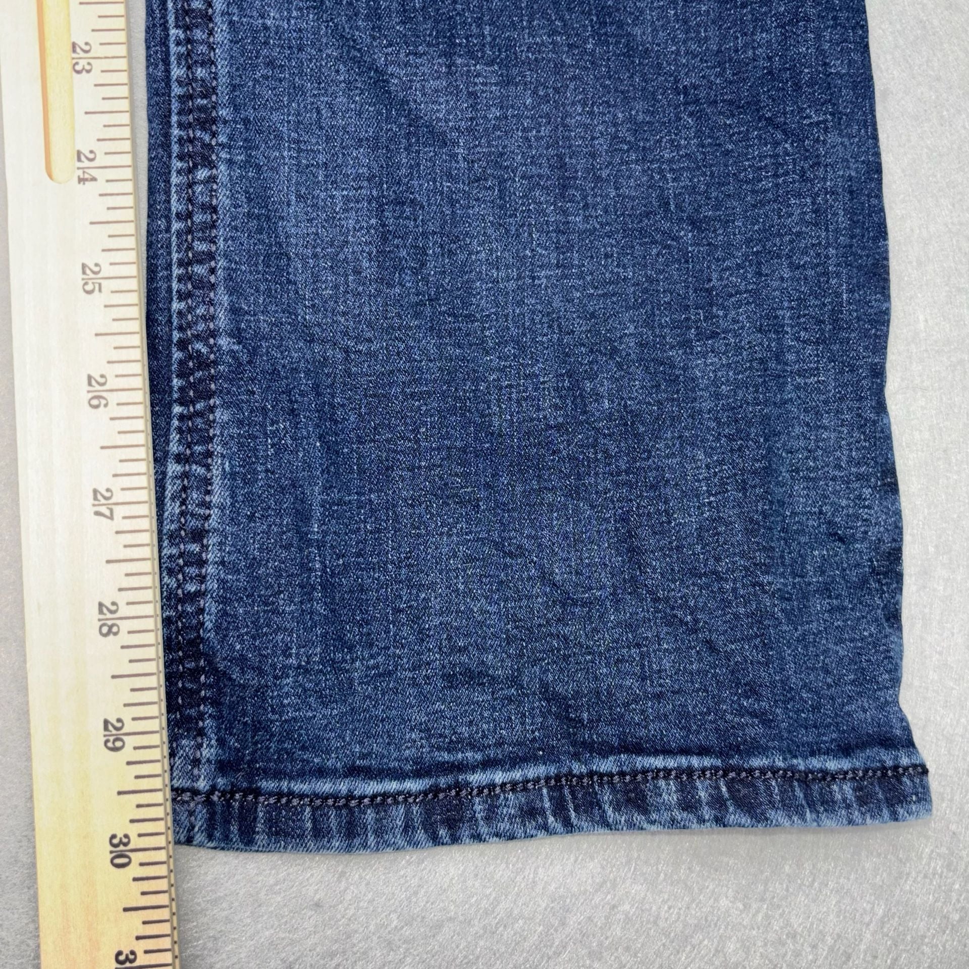 Rock & Republic Men's Straight Fit Stretch Denim Jeans 36x30 Blue Wash 15