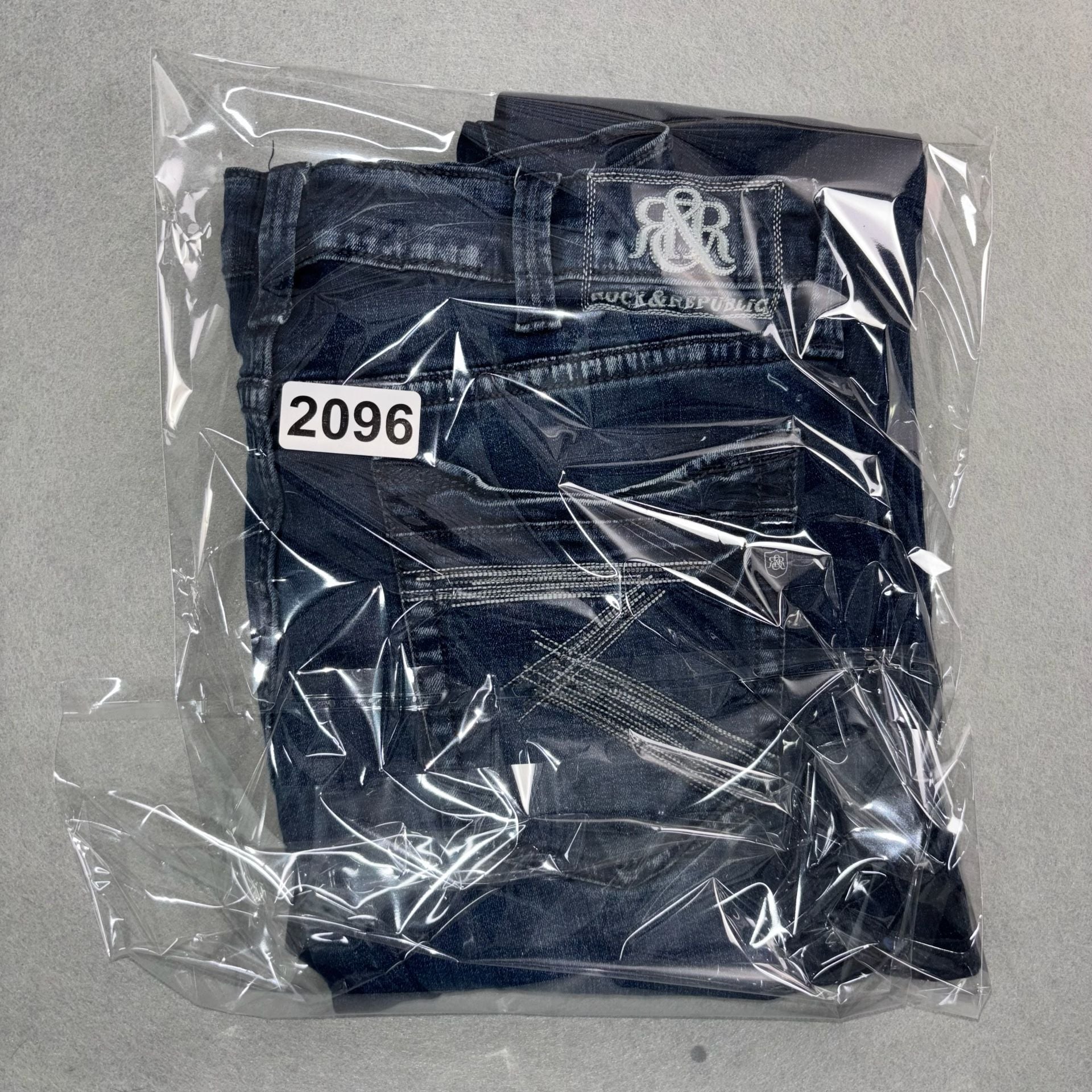 Rock & Republic Men's Straight Fit Stretch Denim Jeans 36x30 Blue Wash 17