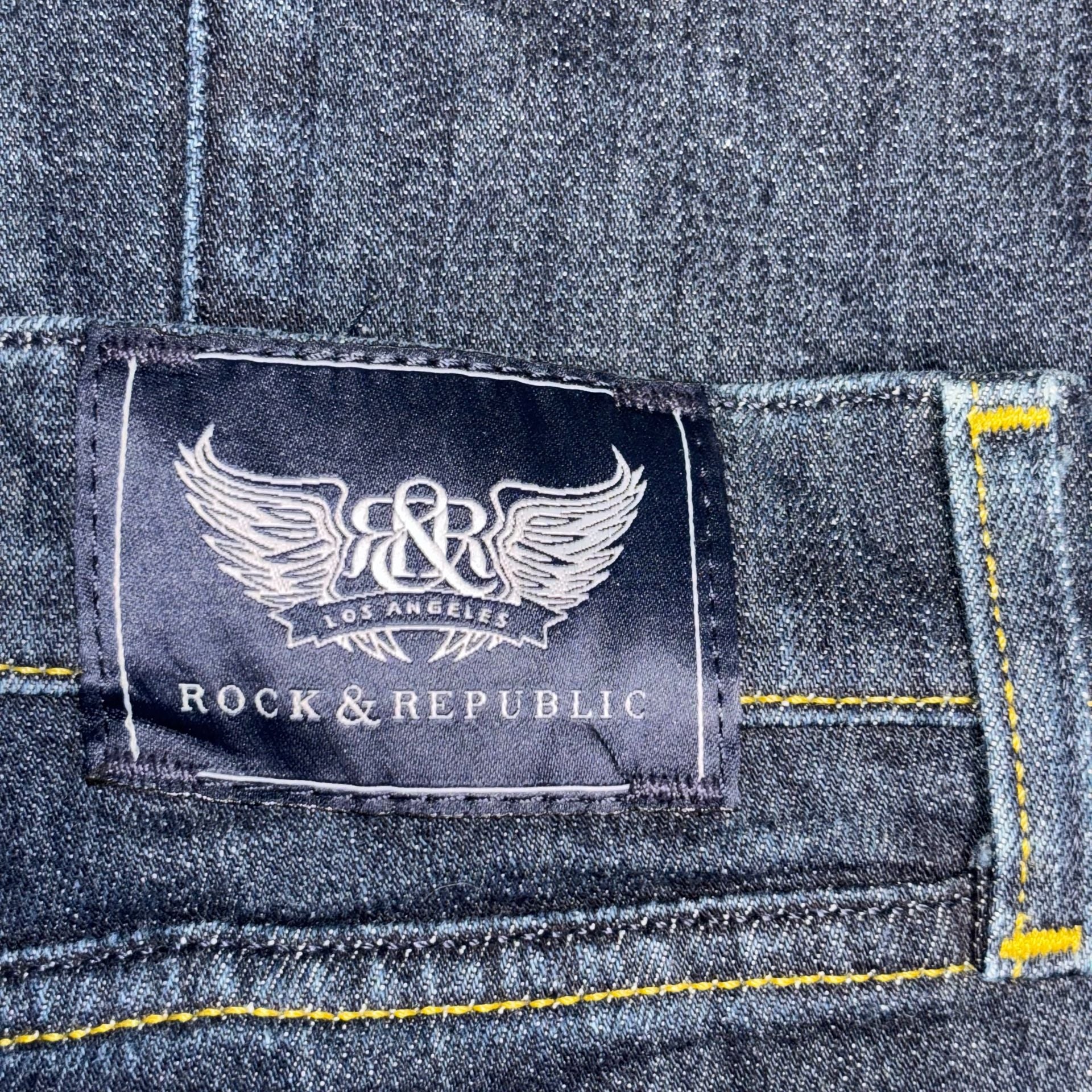 Rock & Republic Women's 26 Kasandra Dark Wash Bootcut Denim Jeans 10