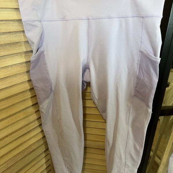 EUC Fabletics PowerHold High-Waisted Pocket 7/8 Leggings in Lavender 2XL