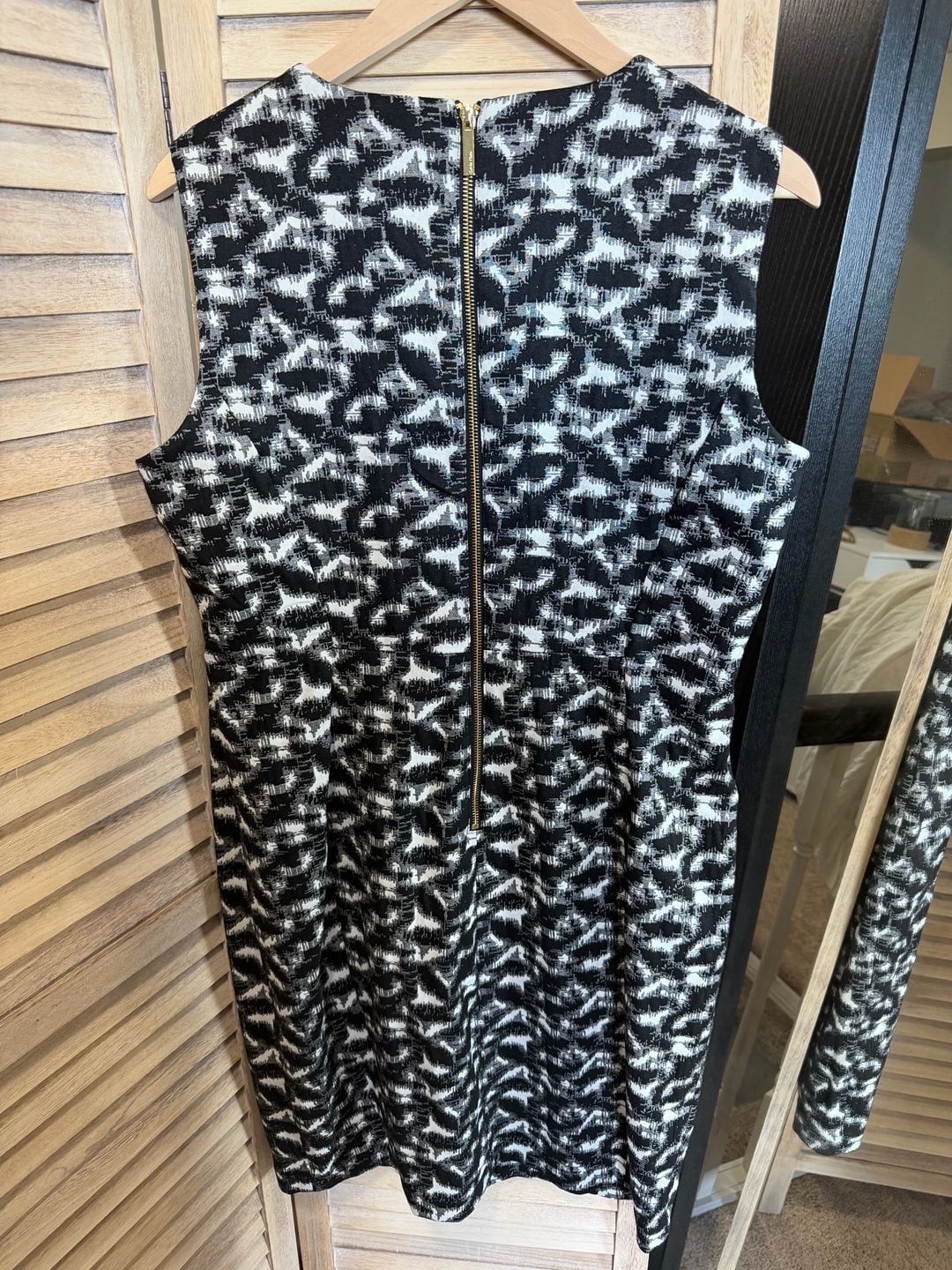 NWOT Calvin Klein Black & White Printed Textured Sleeveless Sheath Dress Size 16 3