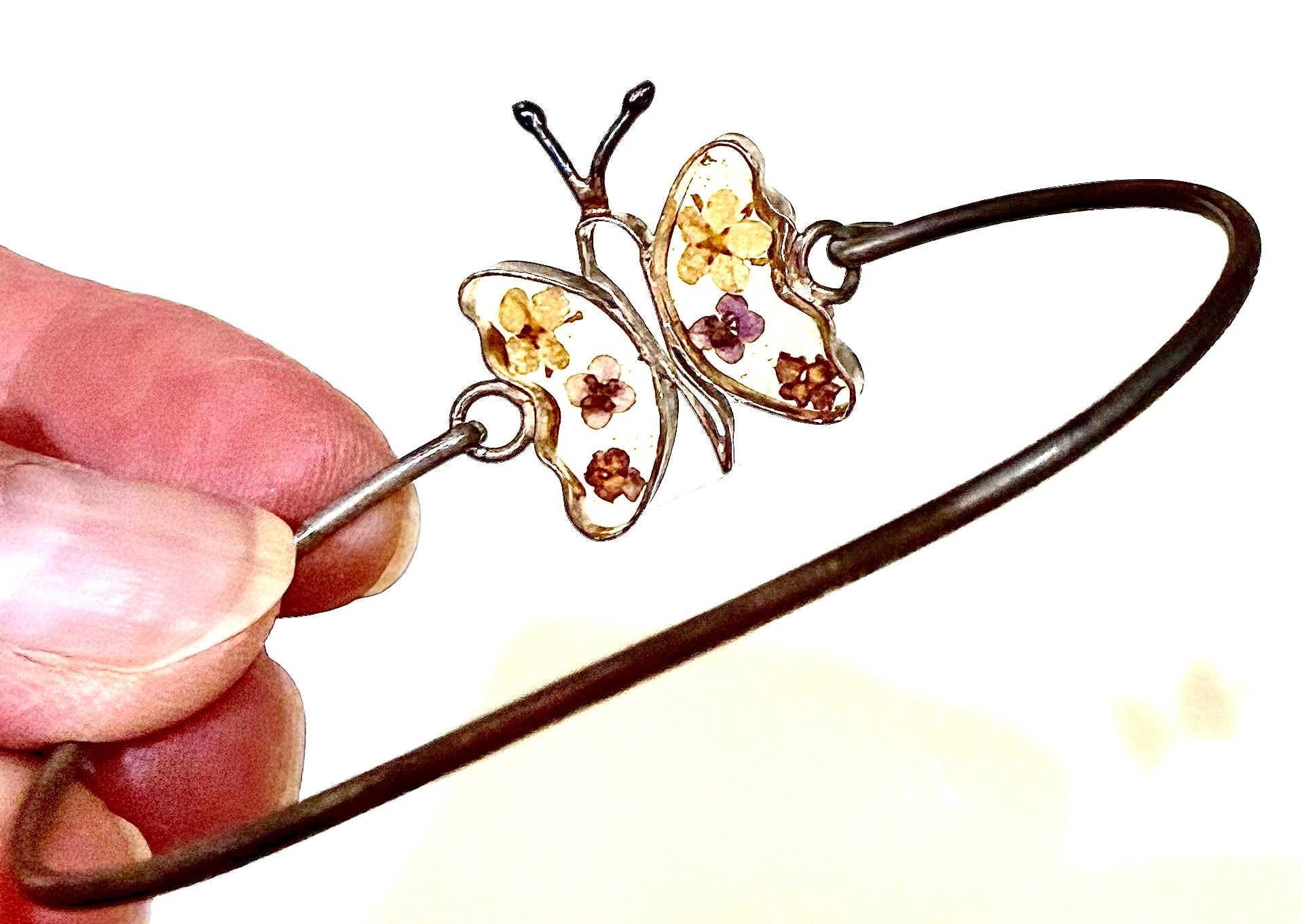 NoMonet Butterfly Bangle Bracelet with Pressed Real Dried Flowers 1