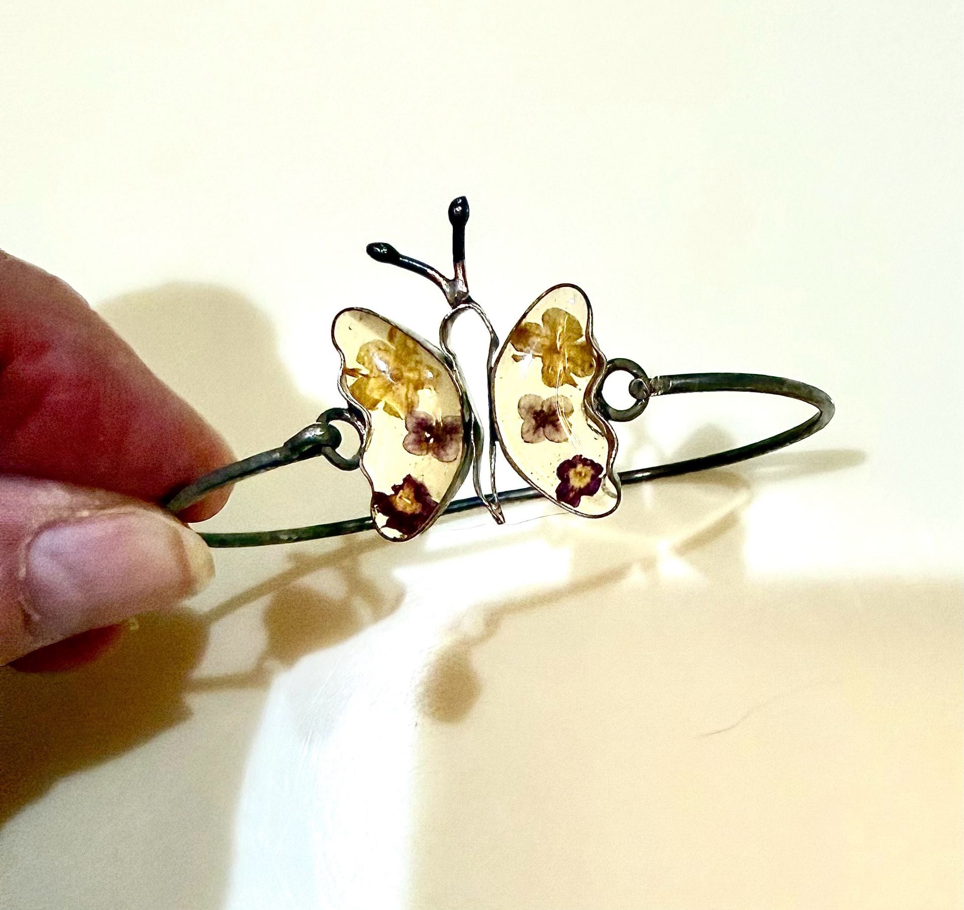 NoMonet Butterfly Bangle Bracelet with Pressed Real Dried Flowers 3