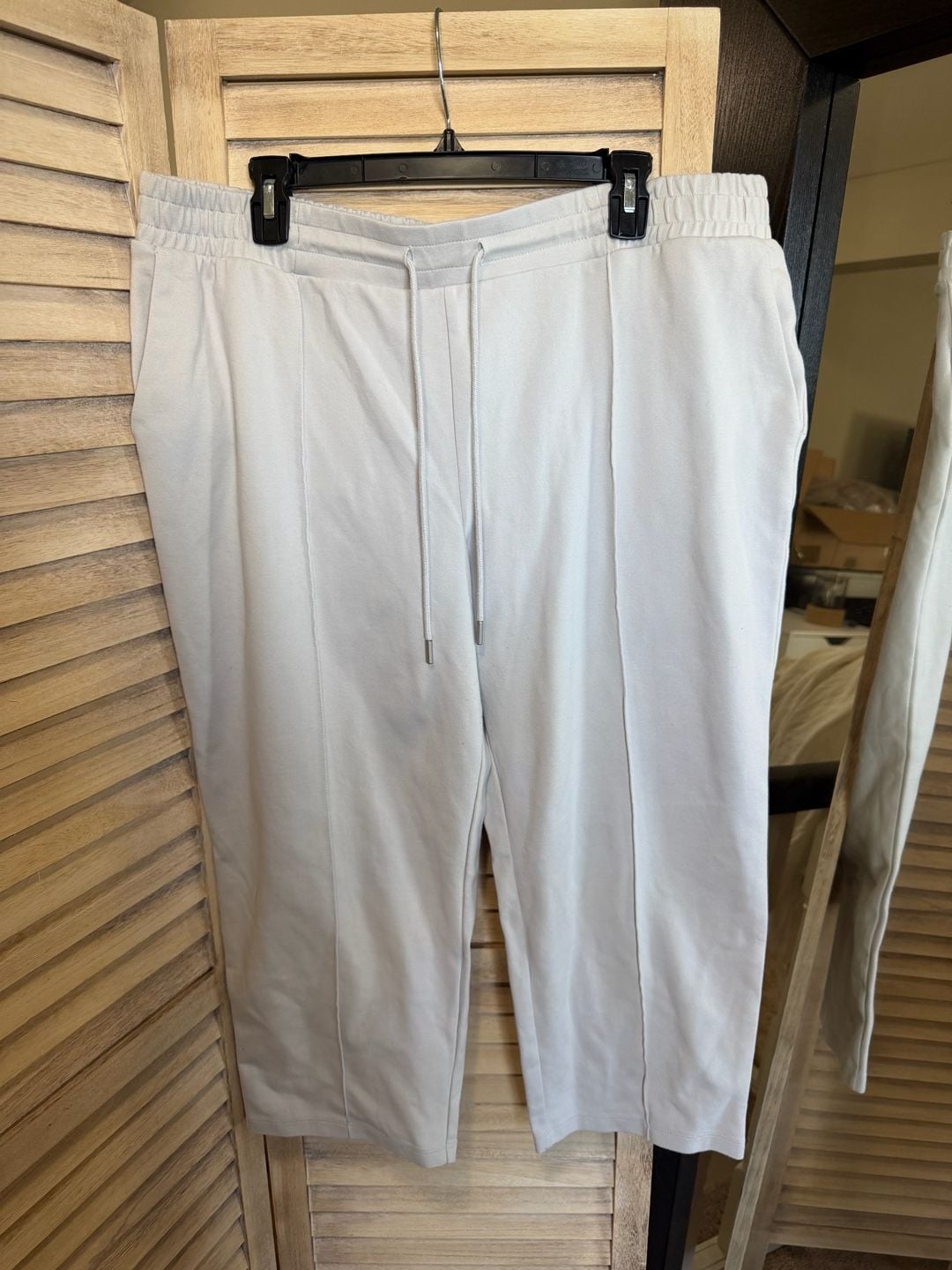EUC A New Day Women's High-Rise Pintuck Sweatpants - Off White XXL 1