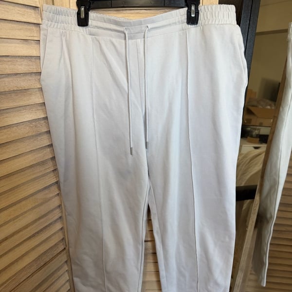 EUC A New Day Women's High-Rise Pintuck Sweatpants - Off White XXL
