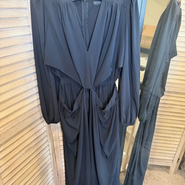 NWT Fashion To Figure Cutout Maxi Dress Cape in Black Size 2XL