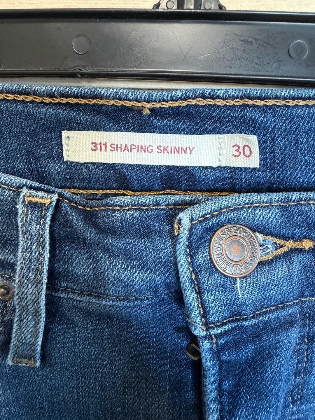 EUC Levi's 311 Shaping Skinny Distressed Jeans Blue Size 30 4
