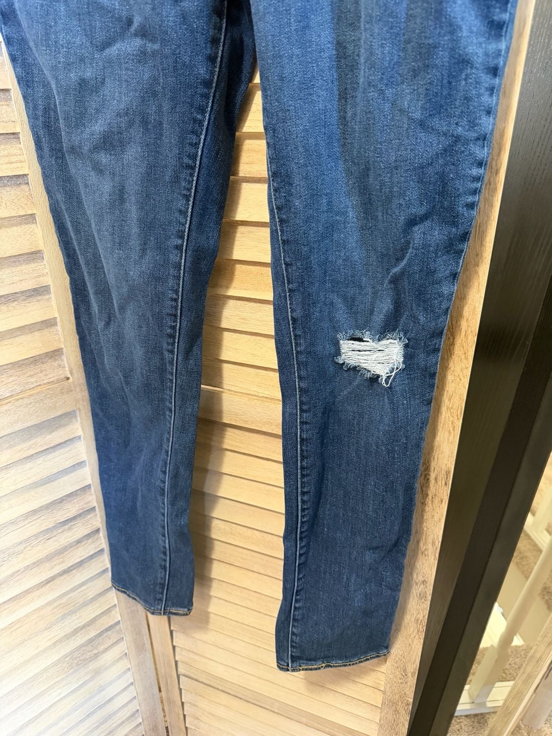 EUC Levi's 311 Shaping Skinny Distressed Jeans Blue Size 30 5