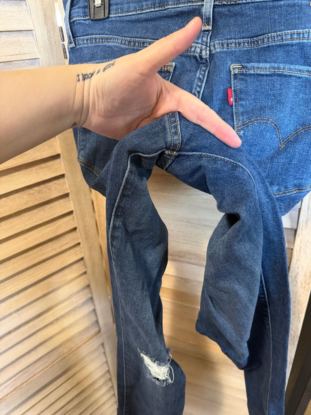 EUC Levi's 311 Shaping Skinny Distressed Jeans Blue Size 30 6