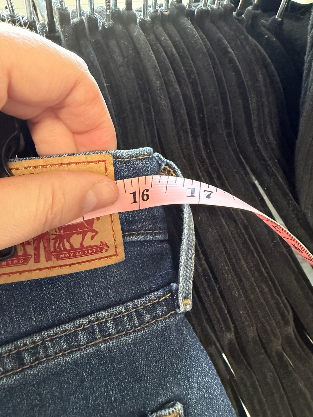 EUC Levi's 311 Shaping Skinny Distressed Jeans Blue Size 30 7