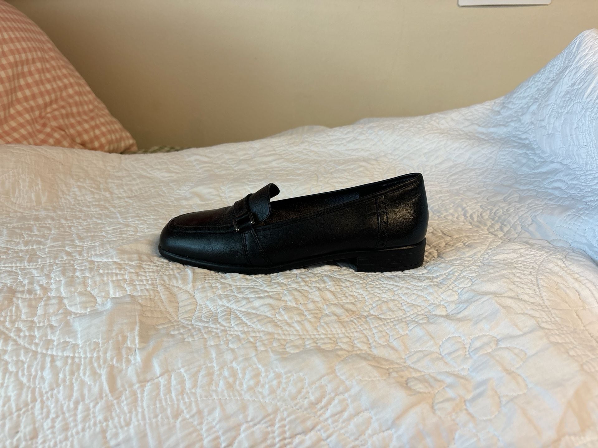 Classic Elements Black Leather Women’s Loafer 1