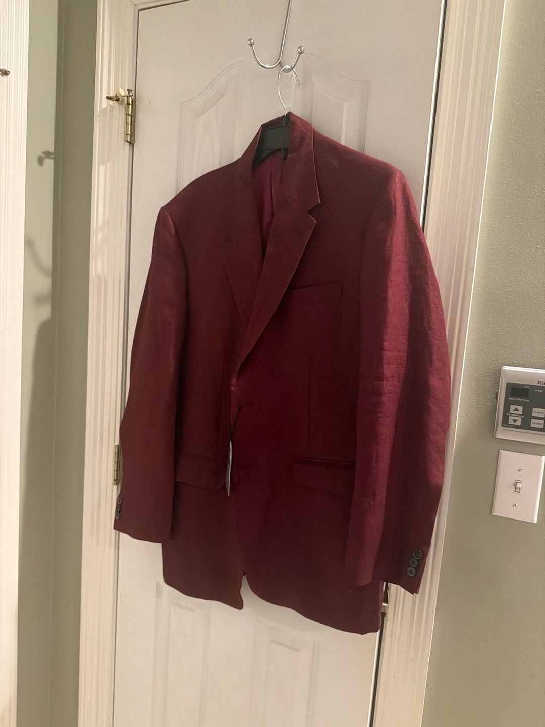 Modern Fit Structured Weave Sport Coat in Burgundy 1