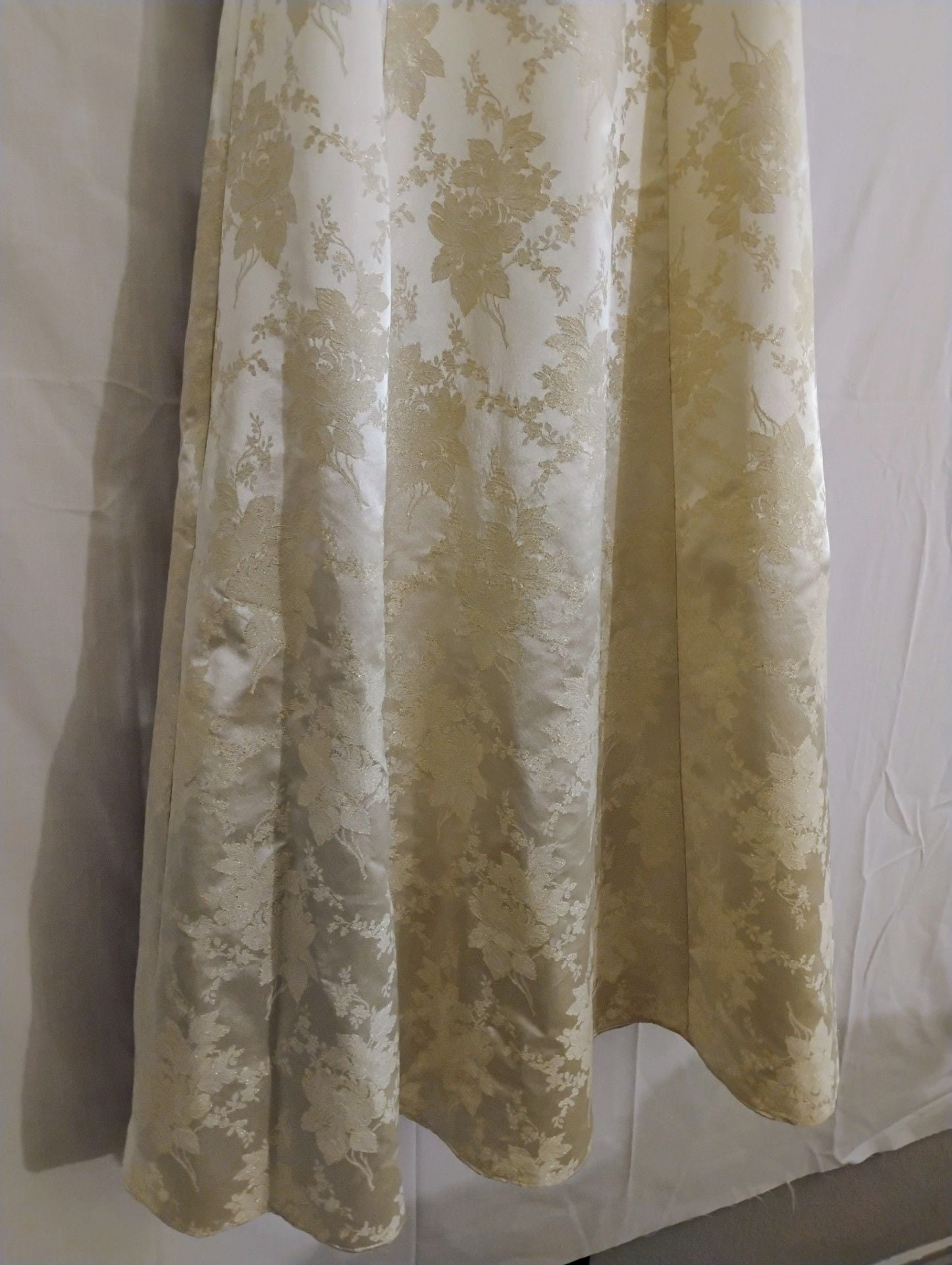 Vintage Onyx Nite Gold Floral Brocade Lace-Up Gown - Size 10 (Modern Size 6/8) 4