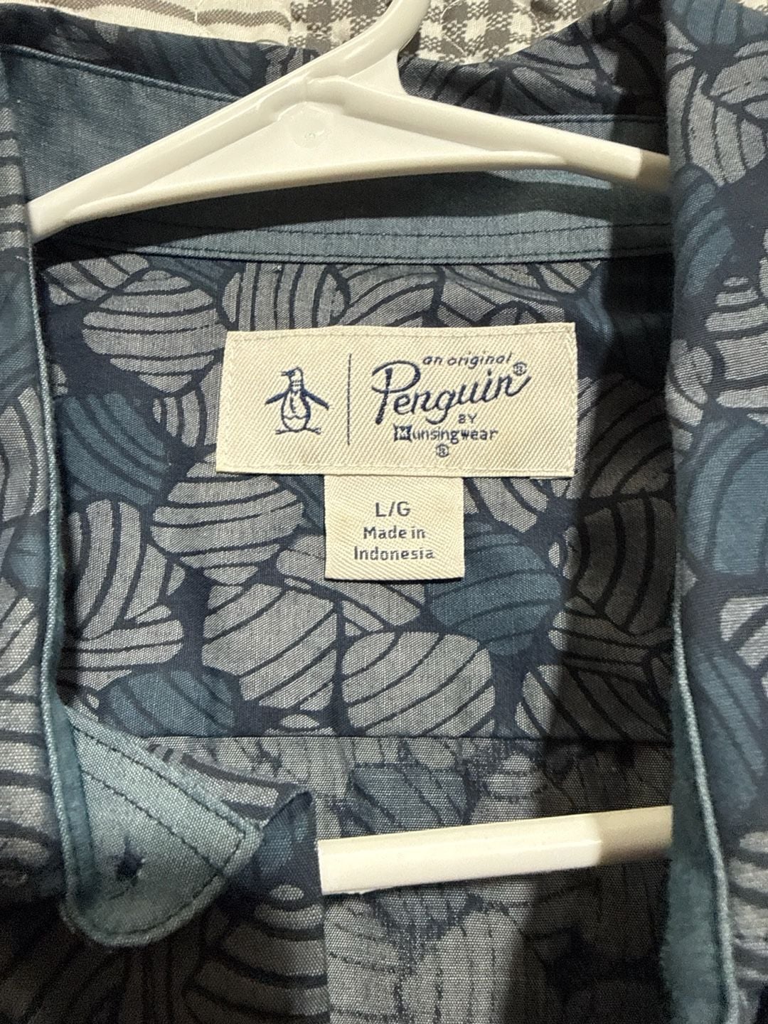 Original Penguin Munsingwear Men's Blue Geometric Shell Print Short Sleeve Button Down Shirt Size L 3