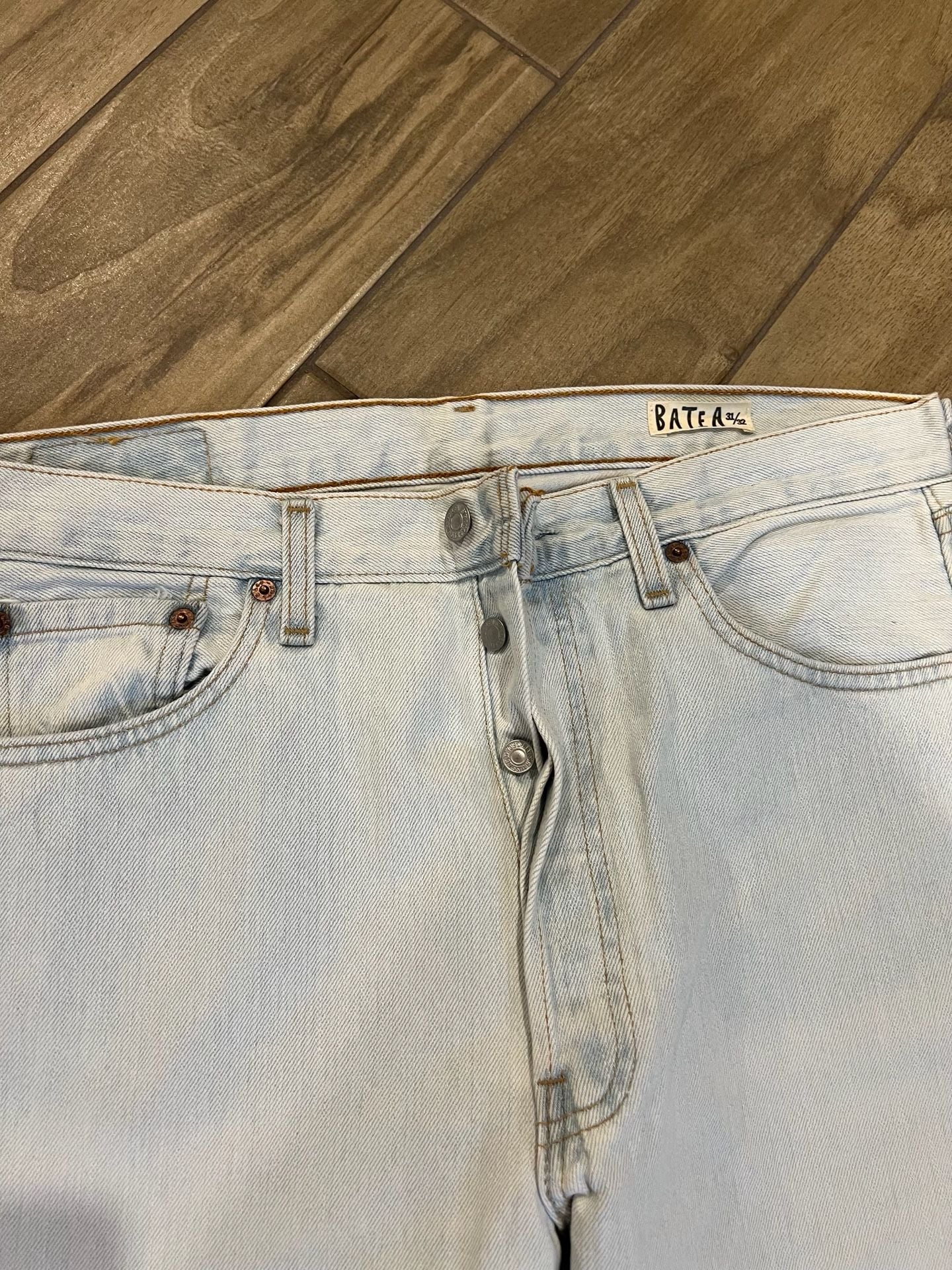 Vintage 90s Levi's 501 Made in USA Light Wash Straight Leg Button Fly Jeans 34x34 4