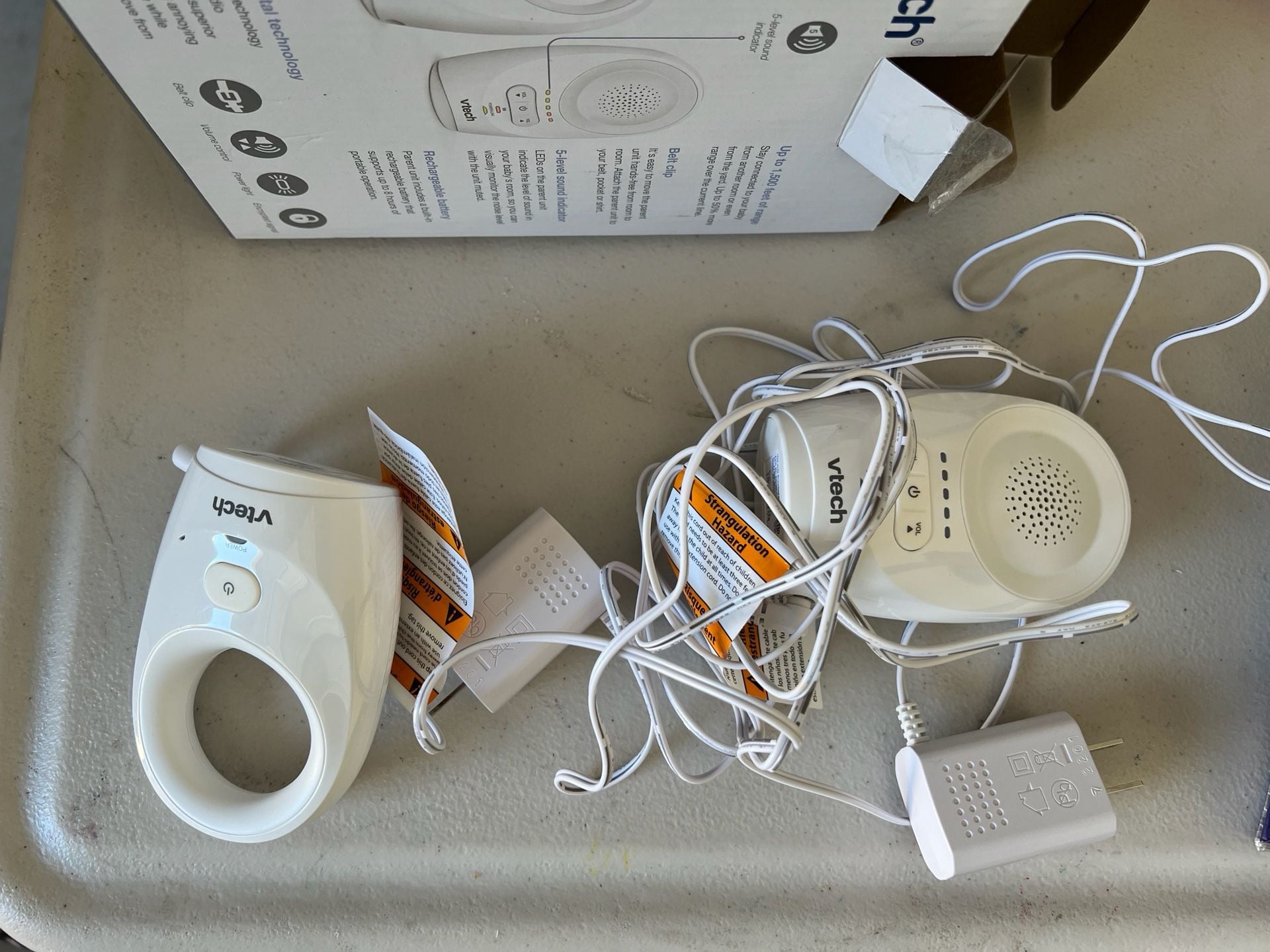 VTech DM1111 Enhanced Range Digital Audio Baby Monitor with 1500 ft Range 4