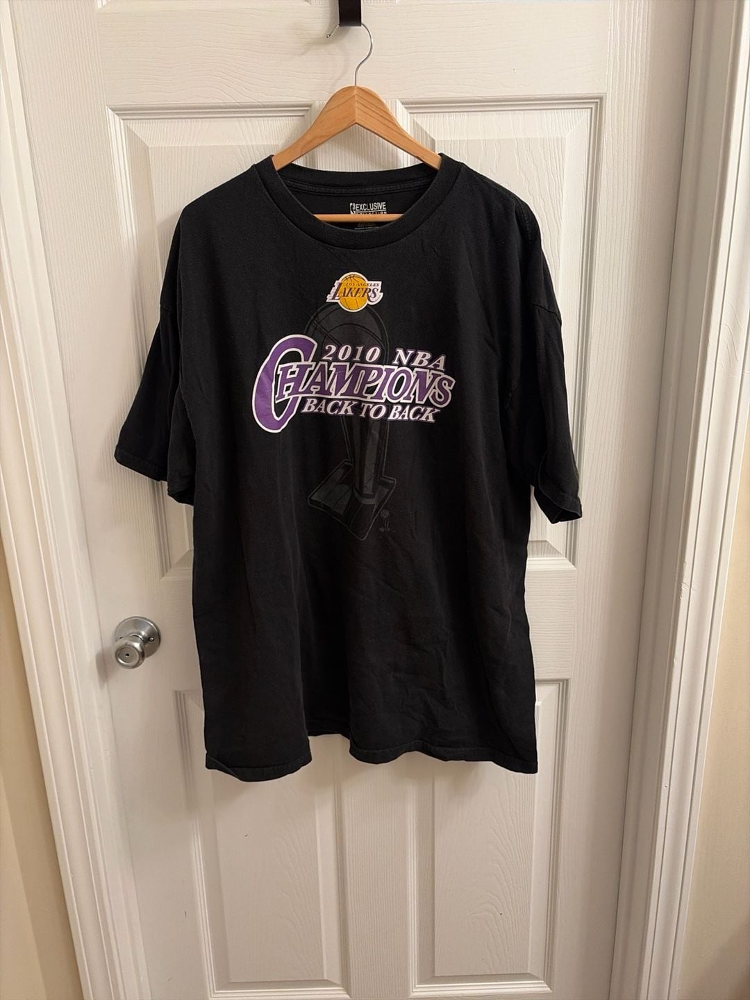 Vintage 2010 Los Angeles Lakers NBA Back To Back Champions T-Shirt 2XL Kobe Bryant Roster 2