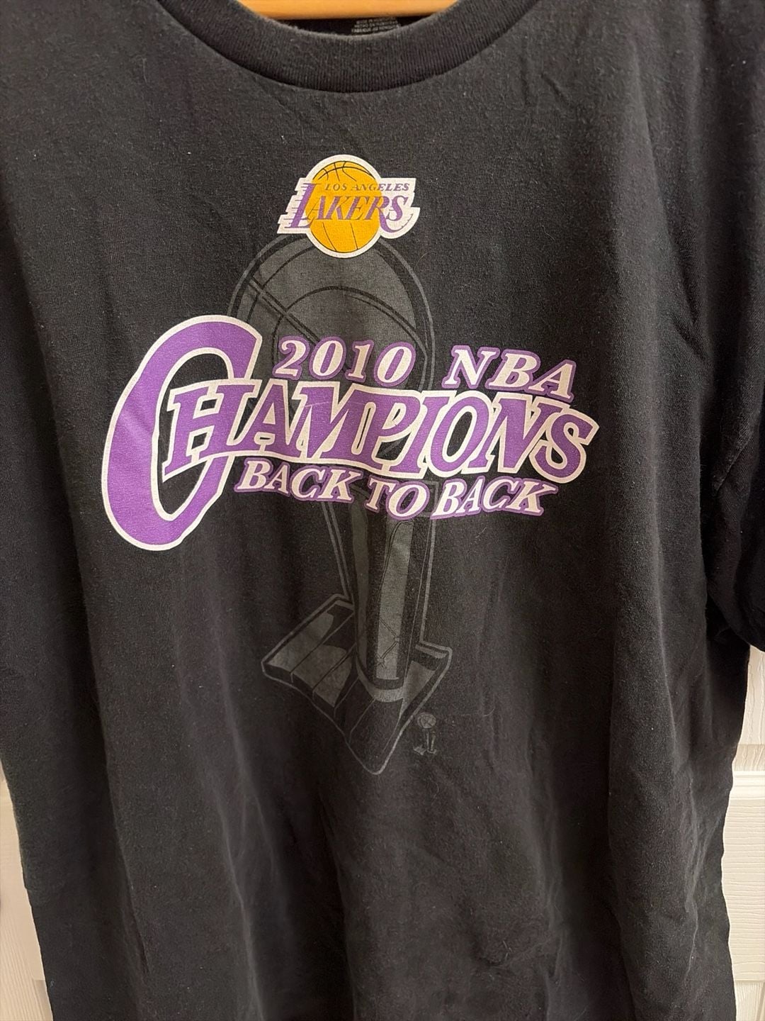 Vintage 2010 Los Angeles Lakers NBA Back To Back Champions T-Shirt 2XL Kobe Bryant Roster 3