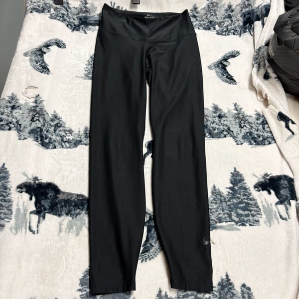 Nike Women's Dri-FIT High Waisted Full Length Black Leggings