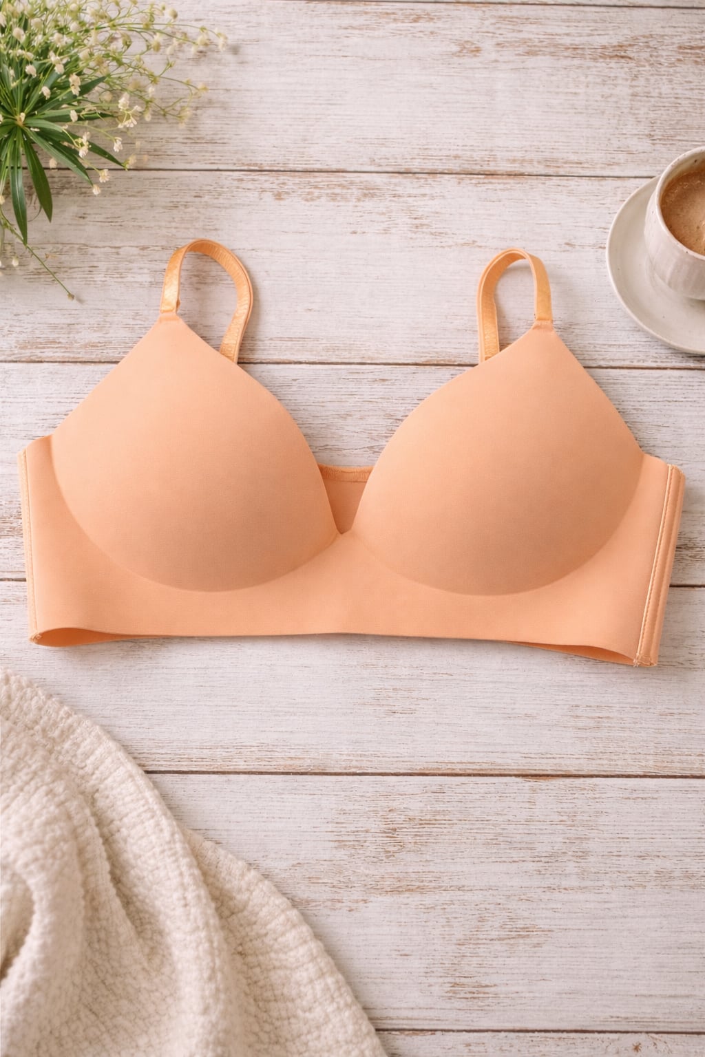Vince Camuto Wire-Free Seamless Smooth Plunge Bra 38C 1