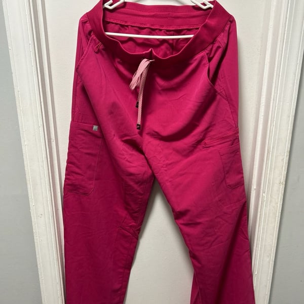 Fabletics Women's Ion High-Rise Scrub Pant in Vibrance Pink