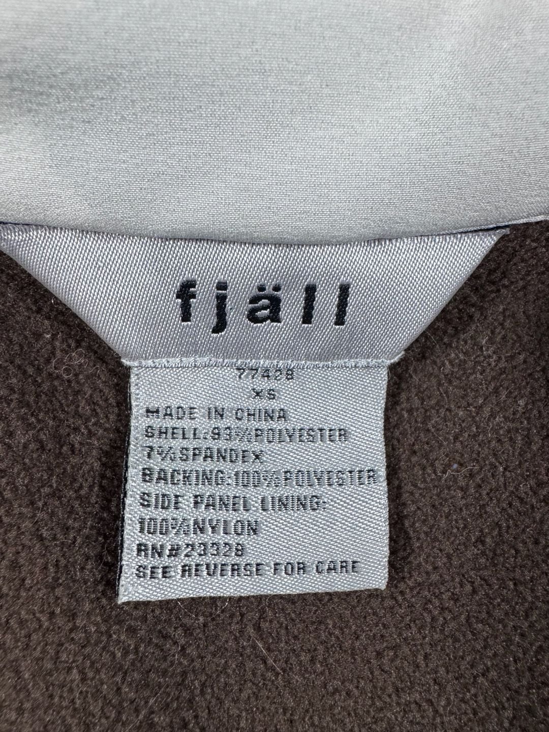 Fjäll Women's Off-White Softshell Fleece-Lined Vest with Ruched Side Panels 4
