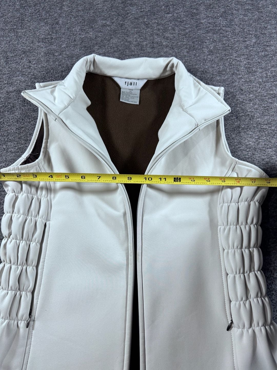 Fjäll Women's Off-White Softshell Fleece-Lined Vest with Ruched Side Panels 7