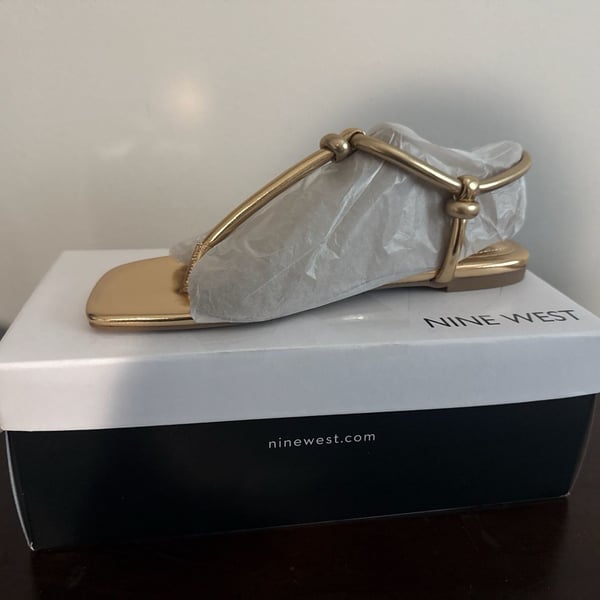 Nine West Women's Norta Sandal, gold size  8