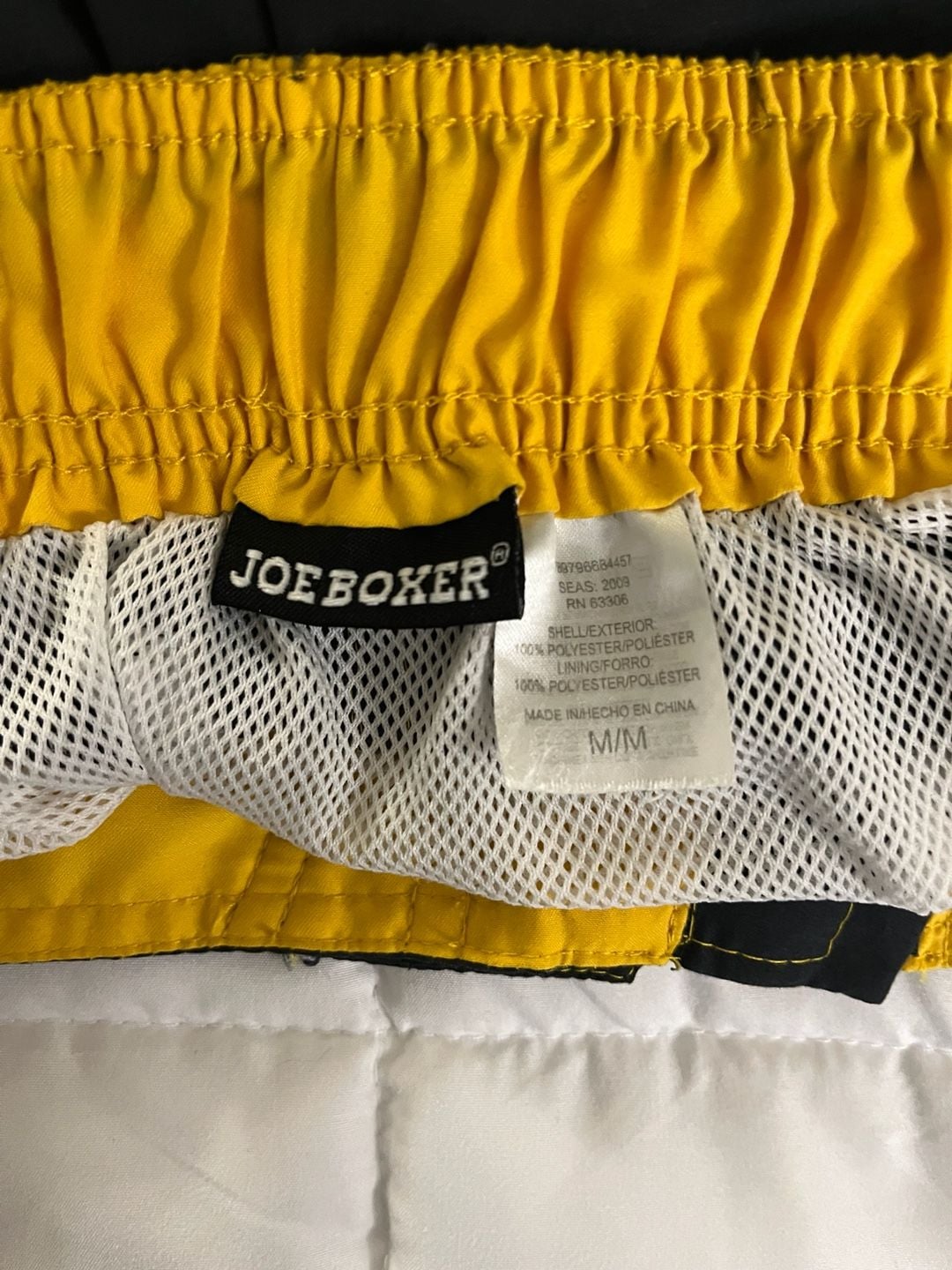 Vintage 2009 Joe Boxer Men's Medium Black and Yellow Skull Graphic Swim Trunks 3