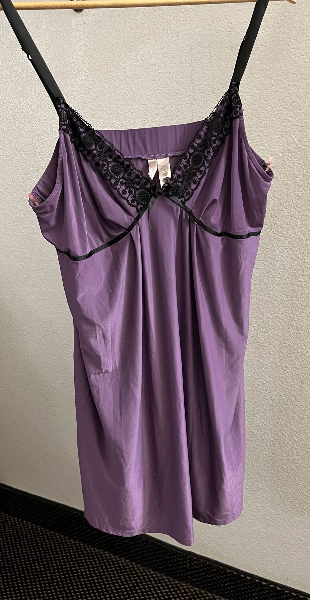 Ambrielle Purple V-Neck Lace Trim Chemise Nightgown 2