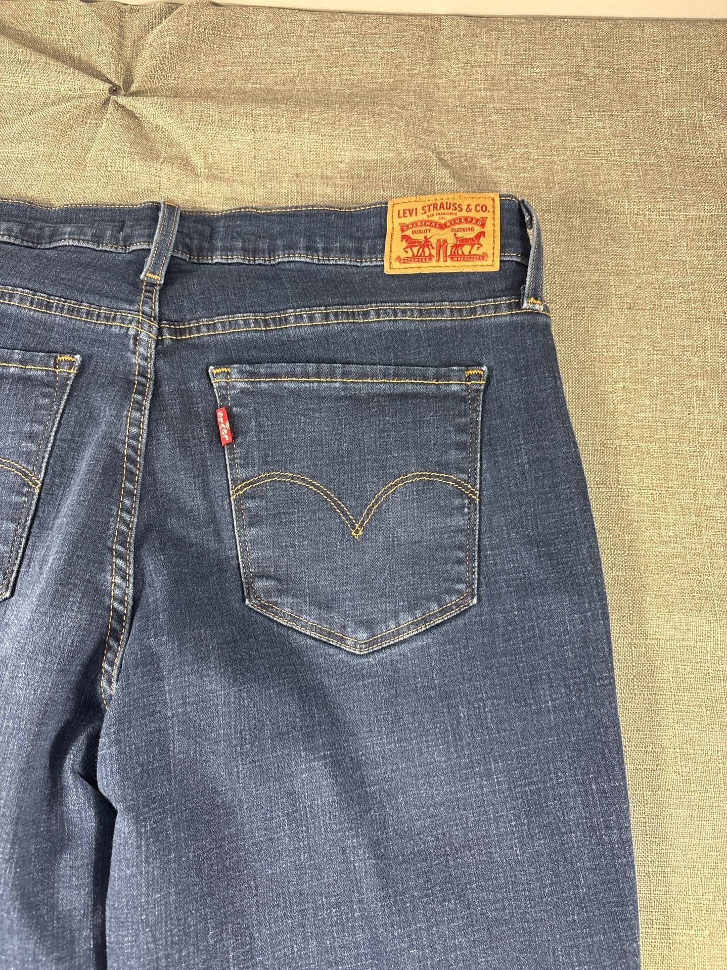 Levi's 315 Shaping Bootcut Jeans Women's Size 32 Dark Wash 5
