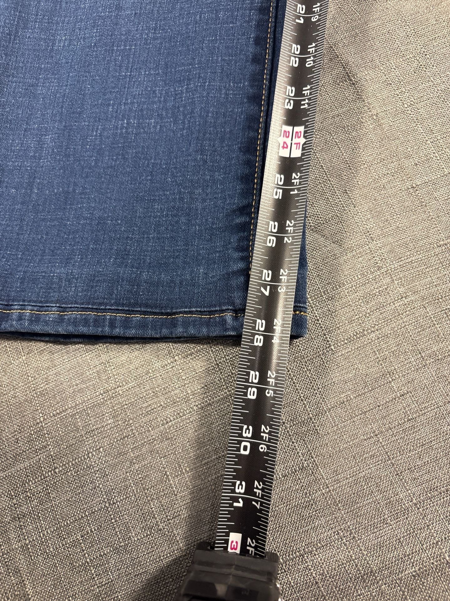 Levi's 315 Shaping Bootcut Jeans Women's Size 32 Dark Wash 7